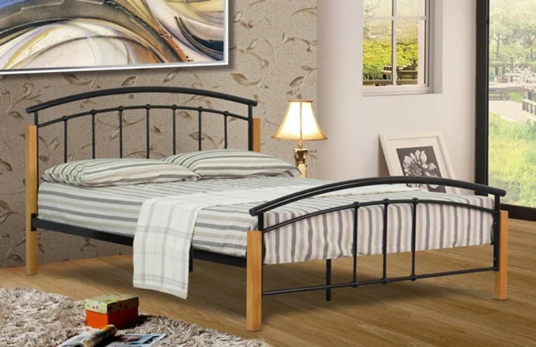The Baltic Pine Beds Metal bed collection